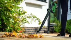 Brico Bosch Accu Bladblazer Universalleafblower 18V-130 (Zonder Accu)