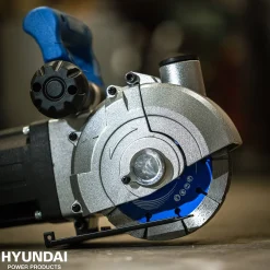 Brico Hyundai Muurfrees 2400W Sale