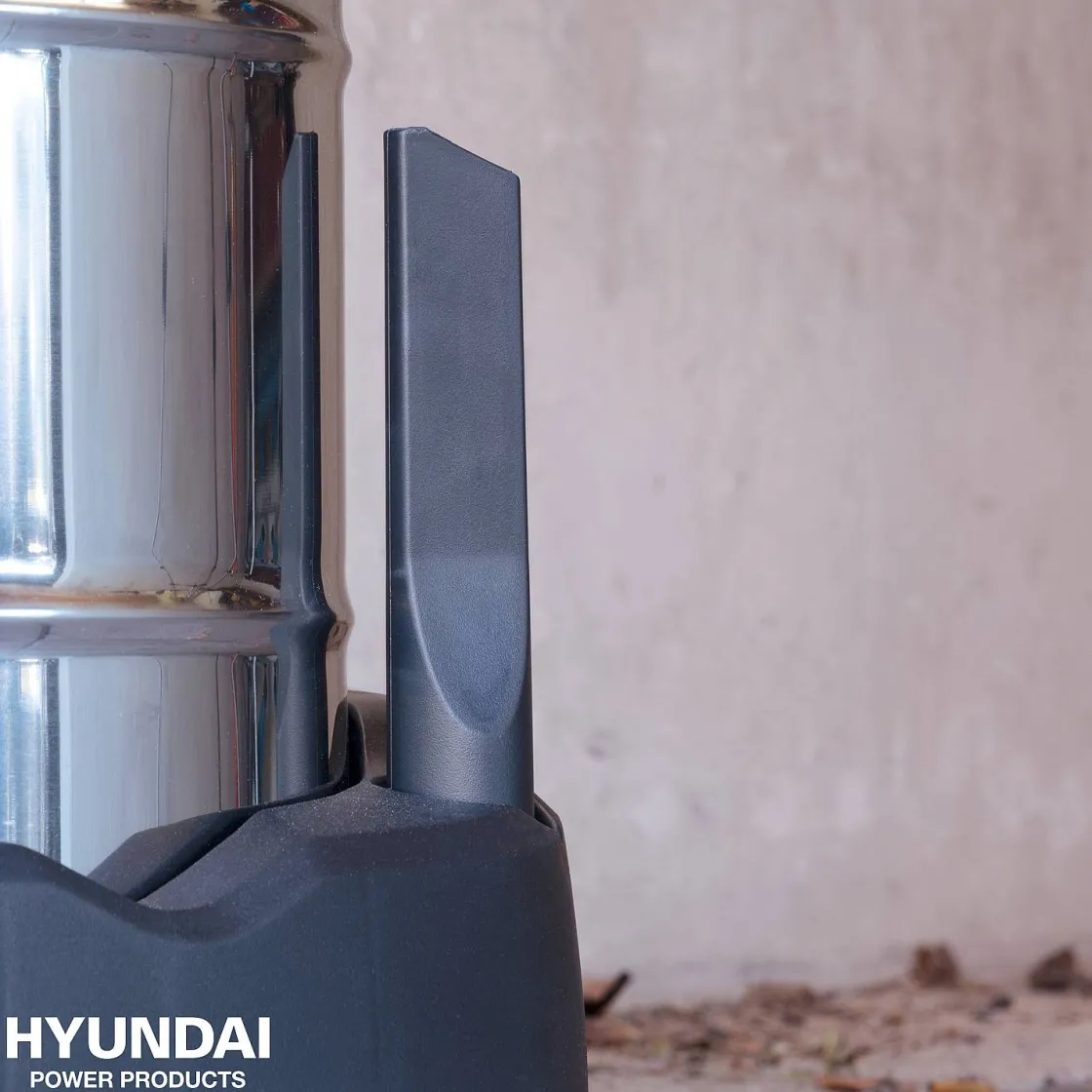 Brico Hyundai Nat/Droogzuiger 2000W Met Stopcontact Hot