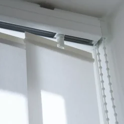 Madeco 4115 Verticale Lamellen Compleet Verduisterend Wit 12,7 X 260 Cm + Rail 300 Cm-Brico Hot