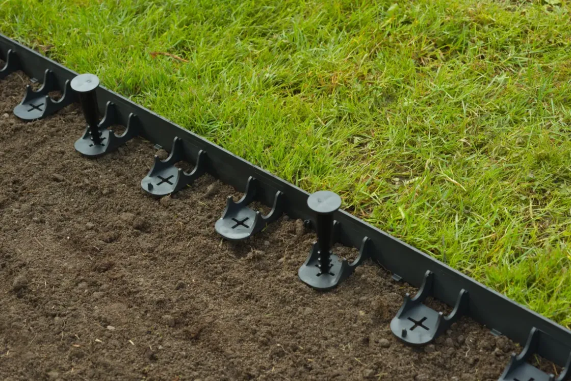 Nature Grasranden Pp/Pe Zwart 100X4,5Cm 4 Stuks-Brico Discount