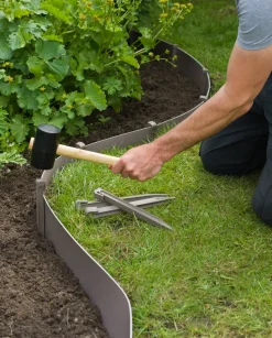 Nature Grondpennen Voor Tuinborder Polyethyleen Taupe 1,9X1,8X26,7Cm 10 Stuks-Brico Clearance