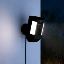 Ring Beveiligingscamera Spotlight Cam Pro - Plug-In - 1080P Hd-Video - Zwart-Brico Online